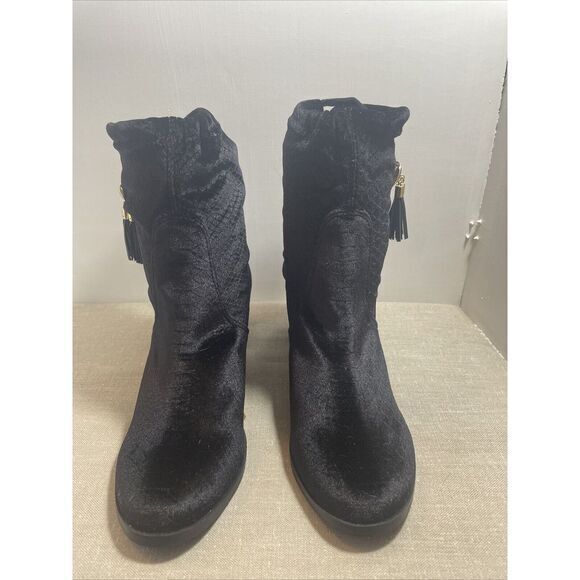 lindsay phillips Shoes - Lindsey Phillips Tara boots‎ 9 1/2 Black Suede Faux Snake Print  NEW